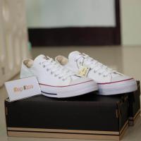 ราคา Converse All Star Ox Classic White 100 สีขาว รองเท้าผ้าใบ คอนเวิร์ส ของแถมเพียบ (860298636)
