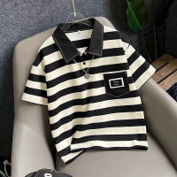 ราคา 2023เสื้อยืดแขนสั้นสำหรับเด็กผู้ชาย เสื้อโปโลลำลองทรงหลวมลายทางแขนสั้นฉบับภาษาเกาหลีฤดูร้อน (21933230153)