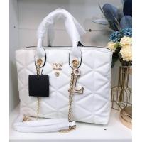 ราคา Sale กระเป๋า Lyn กระเป๋าสะพายใบใหญ่ 11 นิ้ว (17134143772)