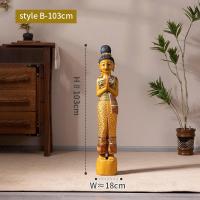 ราคา นางไหว้ ยืนพนม เดินเส้นเขียนทองติดกระจก ตุ๊กตา ไม้แกะสลัก ตุ๊กตาต้อนรับโรงแรม ตกแต่งประตู ตุ๊กตาไม้ยินดีต้อนรับ (19691132072)