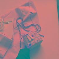 ราคา กระเป๋าสายโซ่มินิผ้าวูลสไตล์ชาแนลกระเป๋าทรงกล่องออกแบบเฉพาะสำหรับผู้หญิงแบบใหม่ปี2024กระเป๋าสะพายข้างแมทช์ลุคง่ายสำหรับฤดูใบไม้ผลิและฤดูร้อน (21005692567)