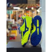 ราคา รองเท้าฟุตบอล 100 ปุ่ม mizuno made in japan งานป้ายอินโดนีเซีย ร้านคนไทย เหมาะสำหรับสนามหญ้าเทียม สินค้าน้ำหนักเบาแข็งแรงสินค้าตรงปก 100 ฟรีกล่องและดันทรงใส่ไม่ได้เปลี่ยนไซส์กับทางร้านได้ครับ (2168691