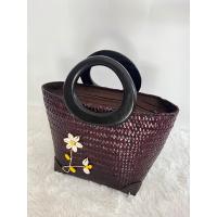 ราคา กระเป๋าสานกระจูด 8 6 สูง 8 หูไม้ปักหอย (21411436363)