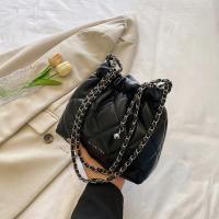 ราคา กระเป๋ารุ่นยอดฮิตสไตล์ชาแนลดีไซน์จับจีบแบบเรียบง่ายสำหรับผู้หญิงกระเป๋าทรงขนมจีบลายข้าวหลามตัดสายโซ่แบบใหม่ฤดูร้อนปี2023กระเป๋าสะพายข้าง (21006259070)