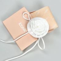 ราคา iCONiC LUXURY SILK ROSE BROOCH 202260 เข็มกลัด ดอกกุกลาบ ขนาด 3 5 x 2 ผ้าไหม เข็มกลัดดอกไม้ เครื่องประดับ เข็มกลัดติดเสื้อ (12561647422)