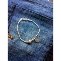 ราคา สร้อยข้อมือเงินแท้ใส่จี้ทรงรีตอกลายพระอาทิตย์ Sale Silver (10542775521)