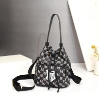 ราคา PNJ พร้อมส่ง กระเป๋าสะพายข้าง กระเป๋าถัก ทรงขนมจีบ สไตล์เกาหลี (21750664749)