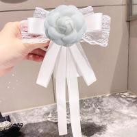 ราคา เข็มกลัดติดโบว์ผ้าลูกไม้สำหรับผู้หญิงเข็มกลัดเนคไทโบว์พลอยคริสตัลเครื่องประดับอัญมณีหรูหรา (17979000415)