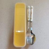 ราคา flatware set เซ็ต ช้อน ส้อม สแตนเลส 304 แบบพกพา พร้อมกล่อง ลาย กุเดทามะ Gudetama ไข่แดงขี้เกียจ ไข่ขี้เกียจ (19275013685)