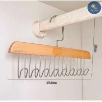 ราคา ไม้แขวนเสื้อ 8 ตะขอจัดระเบียบ กันลื่น ประหยัดพื้นที่ตู้เสื้อผ้า ตะขอไม้เนื้อแข็ง ไม้แขวนเสื้อเอนกประสงค์ พร้อมส่ง (22023917489)