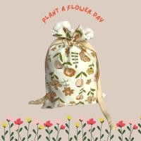 ราคา กระเป๋าผ้าหูรูด ถุงผ้าหูรูด มีซับในซาติน ถุงใส่เครื่องสำอางค์พร้อมส่ง (22218803365)