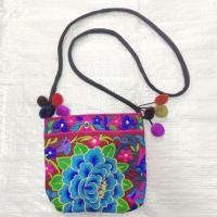 ราคา กระเป๋าสะพายข้างปักลายดอกไม้ (11248036148)