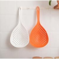 ราคา กระชอนพลาสติกด้ามยาว ที่ตักพลาสติก ช้อนกระชอน ลวกผัก ลวกเส้น สุ่มสี (21549202544)