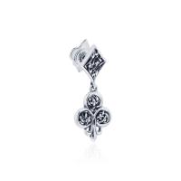 ราคา Ake Ake Club Diamond 40 Earring stud ต่างหูก้านเงินแท้ 925 ทรงดอกจิก ข้าวหลามตัด จำหน่ายเป็นชิ้น (22074714030)