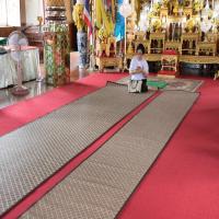 ราคา เสื่อวัดแบรนด์ถวาย ยาว 10 เมตร ลายธรรมชาติ เสื่อวัดพรีเมี่ยม (13375090377)