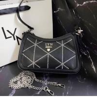 ราคา กระเป๋าทรงพอช Lyn คอลใหม่ พร้อมสายโซ่ คอสบอดี้ (18003656657)