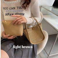 ราคา พร้อมส่งในไทย กระเป๋าสานสะพายข้าง มีใบเล็กด้านในให้อีก 1 ใบ ขนาดเล็กกระทัดรัด ครอสบอดี้และถือได้ งานสวย BA888 24Sell (19591641637)