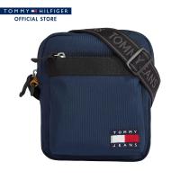 ราคา Tommy Hilfiger กระเป๋าคล้องไหล่ ผู้ชาย รุ่น AM0AM12413 C1G สีน้ำเงิน (22128712318)