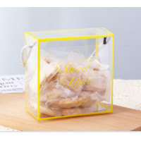 ราคา BY กล่อง พลาสติกหรู ทรงสี่เหลี่ย ม มีหู หิ้ว กล่อง ขนม ใส่คุกกี้ ทาร์ต สับปะรด ขนมอื่นๆ กล่องใส่ดอกไม้ (11929153698)