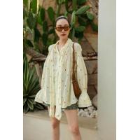 ราคา พร้อมส่ง เสื้อปักดอกมินิแต่งสม็อคอก ผูกโบว์หน้า ป้ายงาน vshop (21609006394)