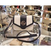 ราคา กระเป๋า LYN New Collection ทรงสวยน่ารักมากๆค่ะ (12297768793)