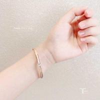 ราคา THER Thailand กำไลข้อมือดีไซน์ THER 173 งานแสตนเลสแท้ สวยทน โดนน้ำ โดนเหงื่อได้ ประดับเพชร CZ ประดับเปลือกหอยมุก (19696141301)