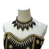 ราคา สร้อยคอใบไม้ ประดับ สวยงาม เพิ่มความอลังการค่ะ (21180893113)