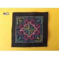 ราคา ผ้าปักลายของชนเผ่าแบบชาวเขาหนึ่งช่องเล็กแยกสีและลาย (21765996948)