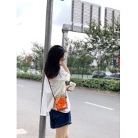 ราคา ของแท้แบรนด์เนม กระเป๋า Janpa BAOBAO CARTON BAG จาก Baobao issey Miyake แท้ กระเป๋าสะพายข้าง กระเป๋าใส่มือถือมินิ (21985774817)