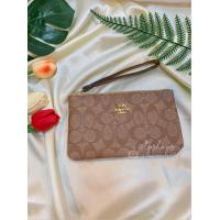 ราคา พร้อมส่ง กระเป๋าคล้องมือโค้ช กระเป๋าคล้องแขน กระเป๋าสตางค์ ขนาด 7 นิ้ว K5 (22204353199)