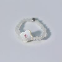ราคา Mad Creation Club Enchanted Floating Flower Ring แหวนเปลือกหอยมุกแท้ ฝังเพชร cz หยกขาวเจียเหลี่ยม (21842977056)