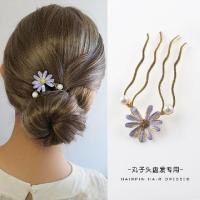 ราคา หวีสับผม รูปดอกไม้แต่งมุก 2 ข้าง สีครีม ฟ้า ชมพู ม่วง หวีสับ กิ๊บติดผม เครื่องประดับผม ปิ่นปักผม เกล้าผม (21069366895)