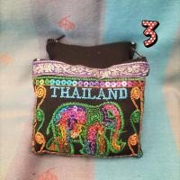 ราคา กระเป๋าใส่เหรียญ ปักเลื่อม ปักด้ายลายช้าง THAILAND ขนาด 1 ใบ (21736873099)