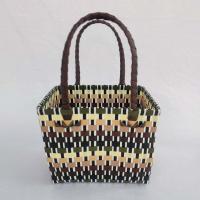 ราคา ตระกร้าสาน เส้นพลาสติกสาน ตระกร้าใส่ของ ตระกร้าใส่ผ้า ตระกร้าจ่ายตลาด ขนาดกว้าง 20 ยาว30 สูง 23CM วัดจากขอบปาก (22044746875)