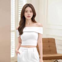 ราคา Essence Apparel เสื้อครอปปาดไหล่ สีขาว 24040129001 (22130686885)