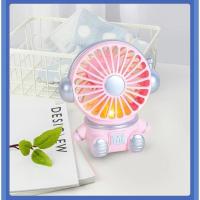 ราคา พัดลมโคมไฟนักบินอวกาศ พัดลมมินิ พกพาได้ มีไฟในตัว ชาร์จ USB ความแรง 2 ระดับ (19999105725)