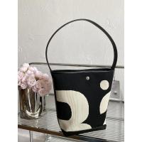 ราคา พร้อมส่ง กระเป๋าสะพายข้าง ทรงถัง และ ทรง TOTE งานจาก Rally มี 2 สี เดนิมเเละสีดำ งานพร้อมถุงผ้าเเละป้ายเเทรค งานสวยจริง สาวๆห้ามพลาด ซื้อก่อนใช้ก่อน สวยก่อนนะคะ (21932475954)