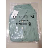 ราคา Chom เสื้อยืด Basic Tคอปก แต่งกระดุมดอกไม้ ผ้ารังผึ้ง งานป้าย (19304871415)