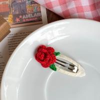 ราคา กิ๊บถักไหมพรมลายดอกกุหลาบแดง งานแฮนด์เมด ราคาต่อ 1 ชิ้น (21456642898)