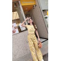 ราคา เซตเสื้อยืด สีเหลือง กางเกงขายาวลายดอกทานตะวัน (22195422674)