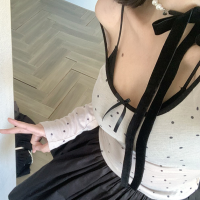 ราคา เสื้อตัวในคอปกลายจุดโปร่งใสขนาดเล็กที่บริสุทธิ์และบาง ชิ้น สายเดี่ยวไหมพรมพร้อม เสื้อคลุม detailลายจุดผ้าบางบาง สามารถใส่ปาดไหล่ได้ เหมาะสำหรับช่วงซัมเมอร์ม๊าก (22310750678)