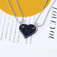 ราคา สร้อยคอรูปหัวใจแตกแบบใหม่2ชิ้น เซ็ตเพื่อนกันตลอดไปพร้อมจี้คริสตัลสีแดงสีน้ำเงินแบบฝัง (21913134694)