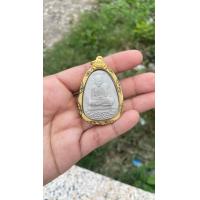 ราคา กรอบพระ ปิดตา รุ่นนั่งเมฆ หลวงปู่ศิลา (22182411130)