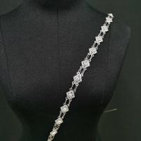 ราคา Thai jewelry สร้อยคอเพชรแต่งงานแบบไทยโบราณ ชุด 5 ชิ้น สร้อยคอเงิน ต่างหูแบบหนีบ เข็มขัด สร้อยข้อมือ สร้อยคอสังวาลย์ เครื่องประดับการแสดงไทย เครื่องประดับวินเทจ (21404723173)