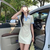 ราคา ชุดเดรสโปโลสีตัดกันเข้ารูปของผู้หญิงชุดเดรสสั้นเข้ารูปเอวสูงแต่งลูกไม้สำหรับฤดูร้อนดีไซน์แขนปกติ (21665314511)
