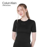 ราคา CALVIN KLEIN เสื้อยืดแขนสั้นผู้หญิง Front Logo T Shirt ทรง Slim Fit รุ่น 4WS4K238 001 สีดำ (21449224661)