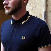 ราคา เสื้อโปโลของผู้ชาย FRED PERRY 2023ฤดูร้อนแขนลำลองขาสั้นปักหูข้าวสาลีเสื้อยืดผ้าฝ้ายแท้สไตล์ใหม่ (20576589394)