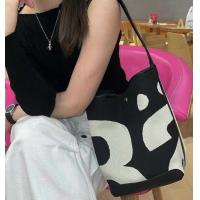 ราคา กระเป๋ายอดฮิต ทรง Bucket ถือสะพายสวยๆ เก๋ๆ (21640590934)
