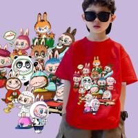 ราคา แขนสั้นสำหรับเด็ก ใหม่ เสื้อยืด พิมพ์ลาย Labubu Pop Mart 8 สี ใส่สบาย ไร้รอยย่น ระบายอากาศ สําหรับผู้ชายและผู้หญิง 36 100 150cm (21845459277)