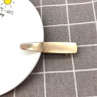 ราคา กิ๊บติดผม เครื่องประดับ รูปปากเป็ด สีทอง แฮนด์เมด DIY แบบเรียบง่าย แข็งแรง (21909342803)